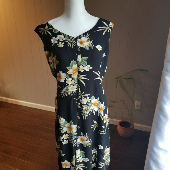 tiki  Palm Dresses & Skirts - Beautiful flowered sleeveless dress